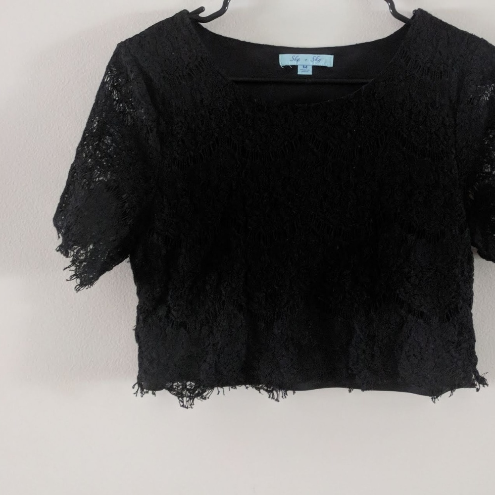 Black Lace Crop Top!